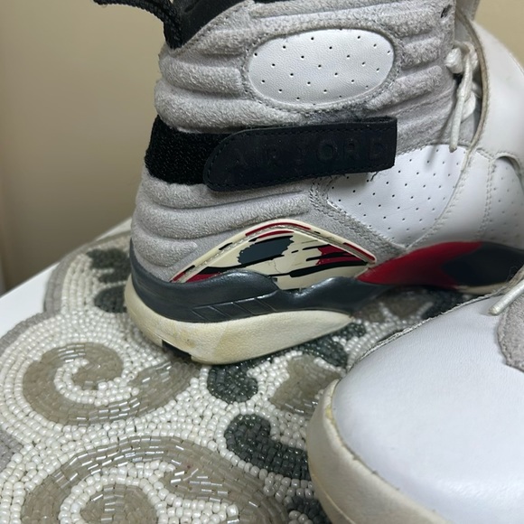 Air Jordan’s (Bugs bunny’s ) - Picture 10 of 11